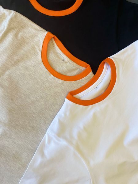 Чорна жіноча футболка з помаранчевою горловиною Morkva t-shirt orange neck розмір S t-shirt02 фото